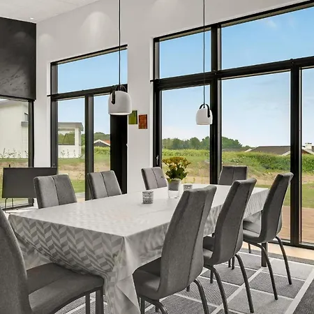 Gorgeous In With Kitchen