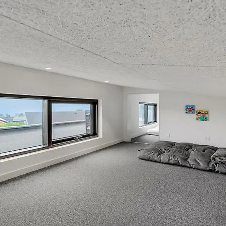 Σπίτι διακοπών Gorgeous In With Kitchen