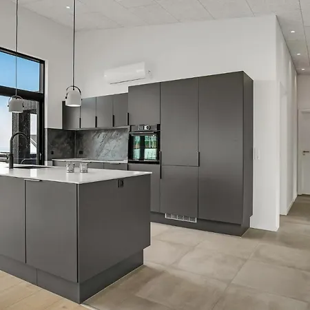 Gorgeous In With Kitchen Holiday home