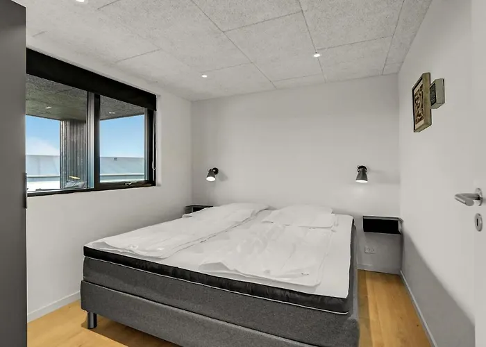 Gorgeous In With Kitchen