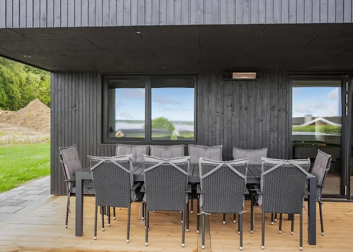 Prázdninový dům Gorgeous In With Kitchen Sjolund